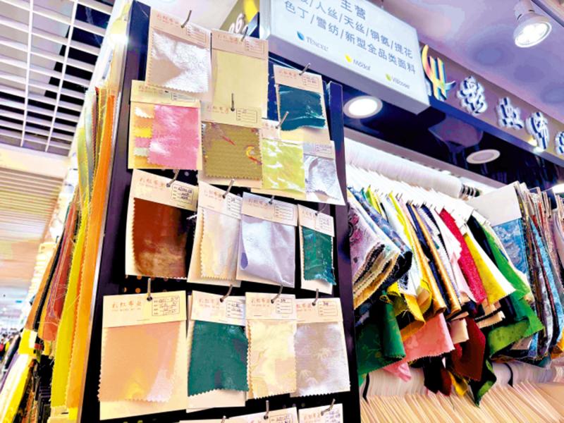 独立思考/社交平台变交流社区 提供设计灵感