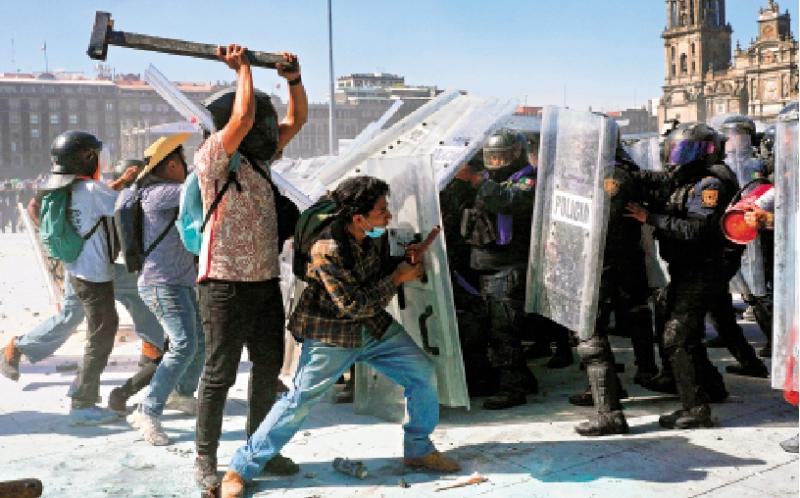 ﻿墨西哥“Z世代”示威爆冲突至少120伤