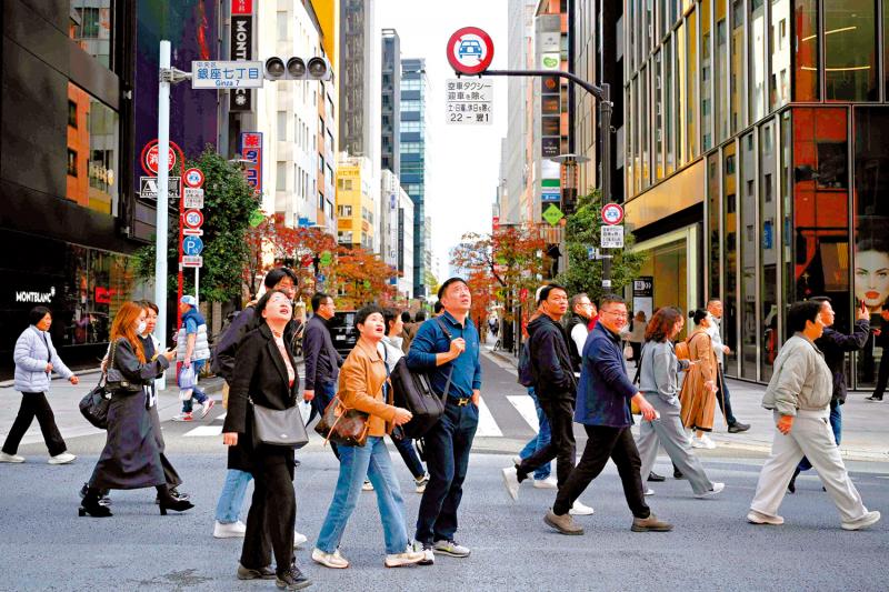 内地赴日游恐现退团潮 日本旅业股遭抛售 股价狂泻