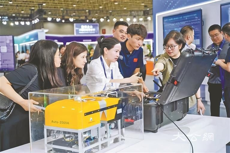 哈尔滨工程大学蓝海中绘蓝图