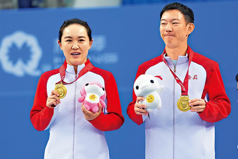 “五朝元老”朱琳网球女单封后