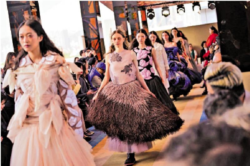 第二屆香港時裝薈揭幕 新晉高級訂製服設計師匯演