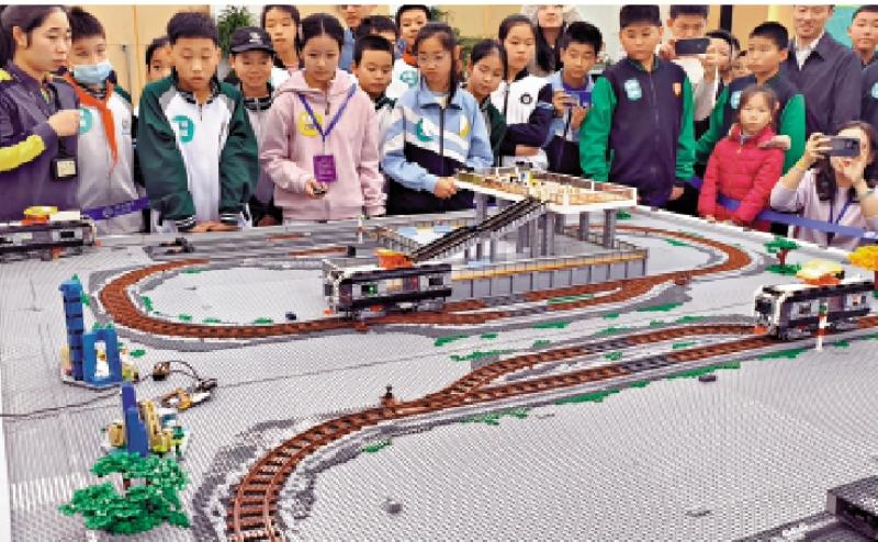 ﻿京港地铁STEAM挑战赛 激发两地青少年创新思维