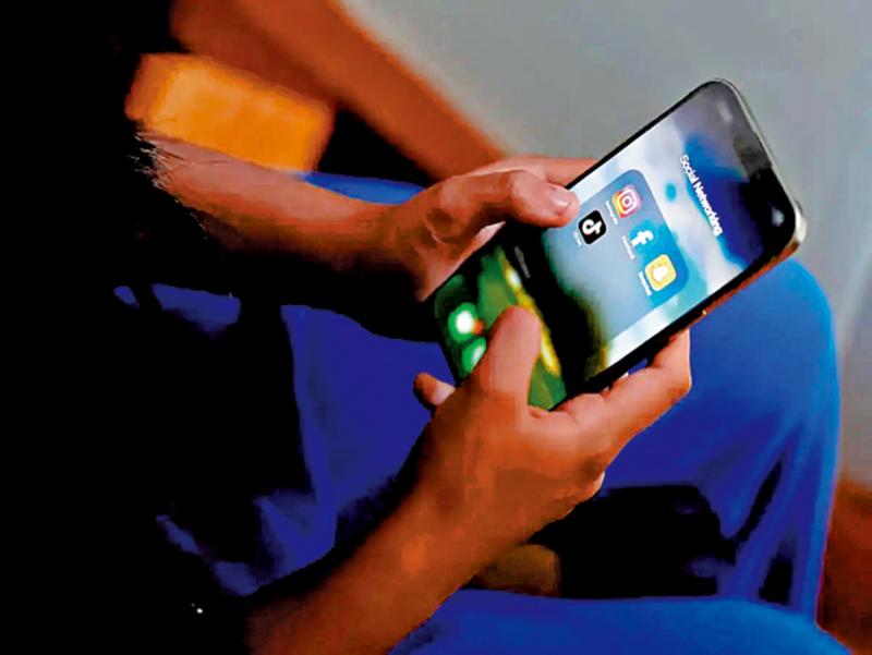 ﻿马来西亚16岁以下儿童 明年起禁用社媒