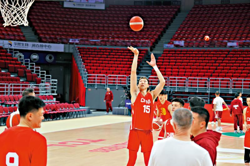中国男篮周五世盃预赛对阵韩国队