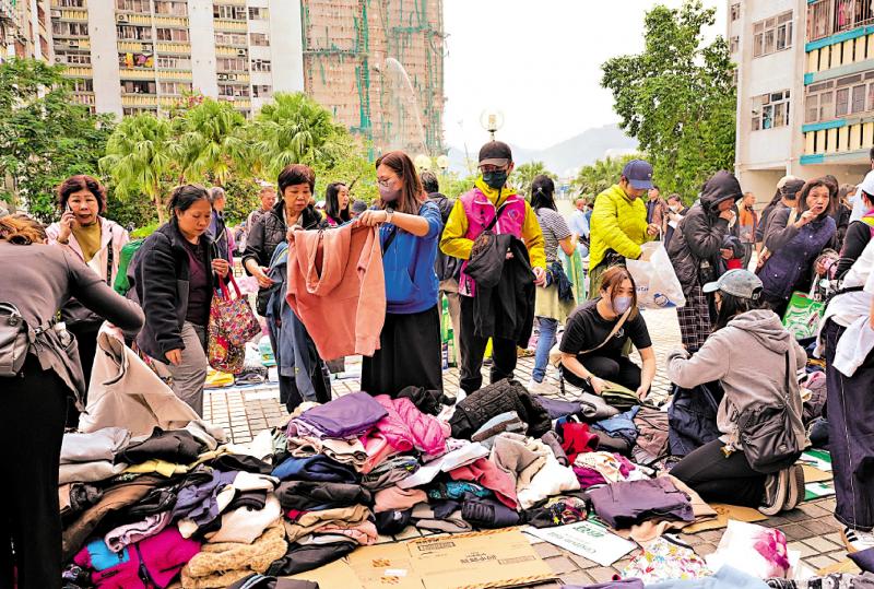 ﻿宏福苑五级火/议员及政团紧急动员助灾民渡难关