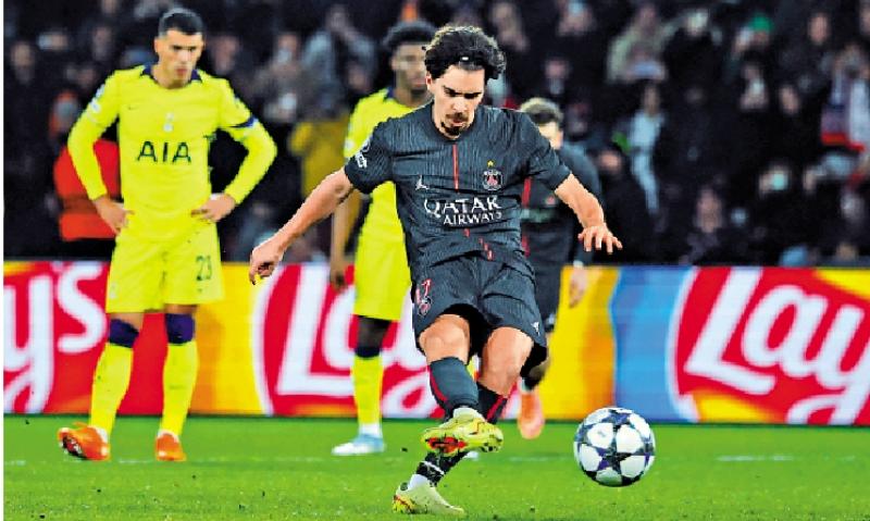 欧联战报/圣门热刺演“入球骚”