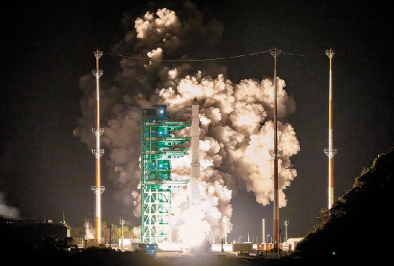﻿韩国自研运载火箭“世界”号发射成功