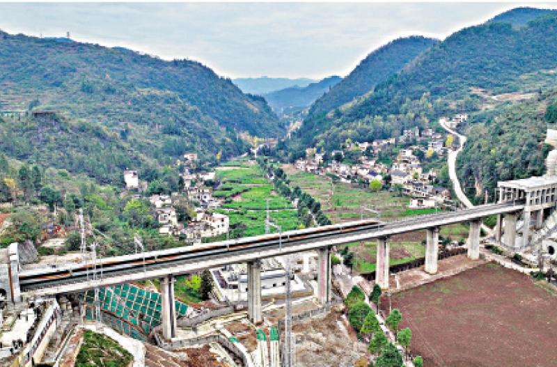 ﻿黔西南新动脉 贵州盘兴高铁今通车