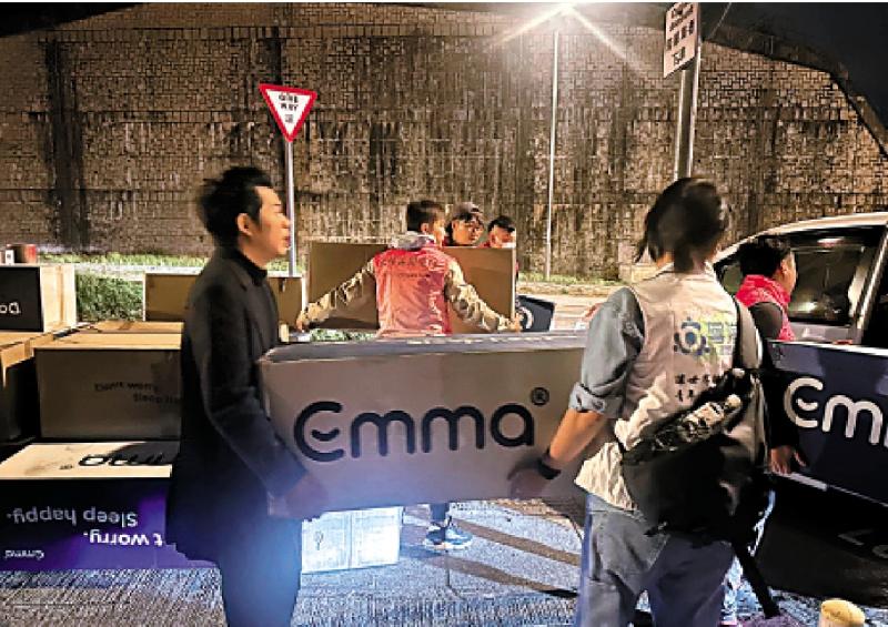 ﻿义工一呼百应驰援：这边还需要什么?