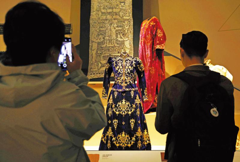 ﻿“金线”凝聚中外织金工艺