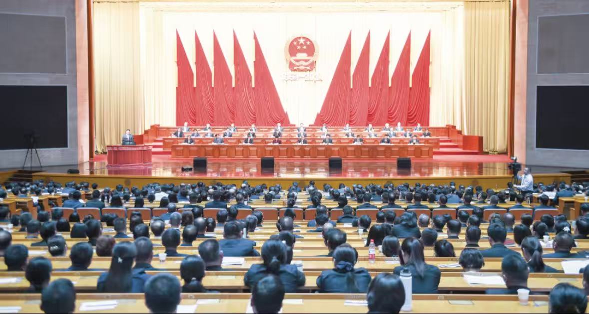 省人大常委会党组召开扩大会议