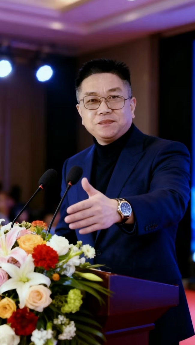 打破疆界：铭派国际猎头如何推动全球科技人才共融与创新