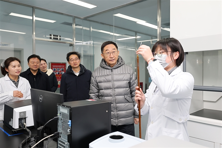 刘宁到焦作解放区山阳区马村区调研推动工作时强调 加快资源型城市产业转型升级步伐 奋力推动经济发展实现良好开局