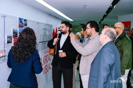 沙特文化部与皇家委员会考察团参访丝路视觉总部