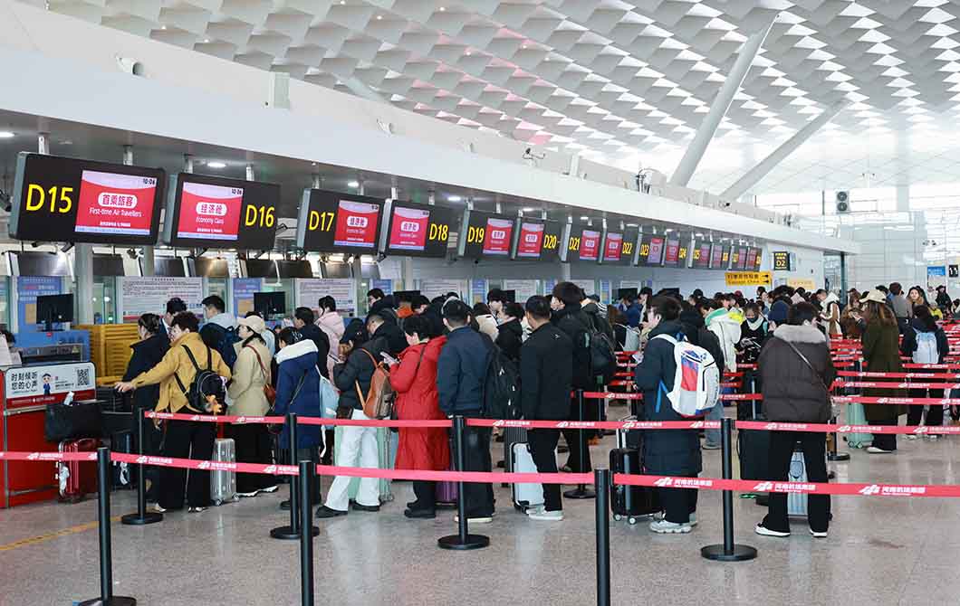 郑州机场：协同联动高效除冰全力推进航班恢复