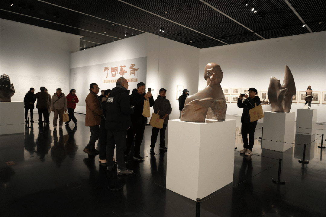 胥建国新理性主义美术实践展在郑州美术馆开幕