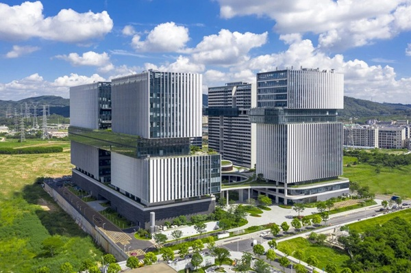 构建链接全国辐射全球的产业超级枢纽