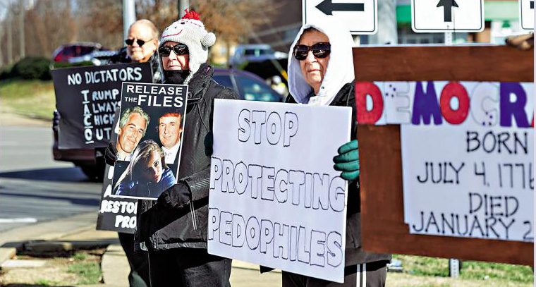 特朗普被追问爱泼斯坦案 发怒攻击记者