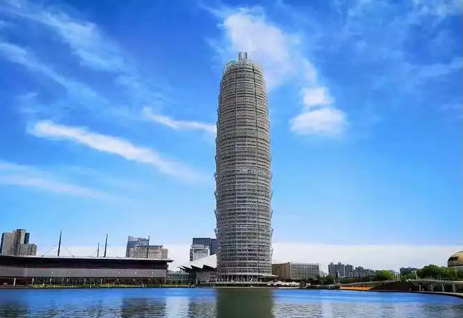 郑州 万亿之上再攀高