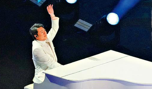 郎朗演奏《奥林匹克颂》 “把温暖和力量传递给每一个人”