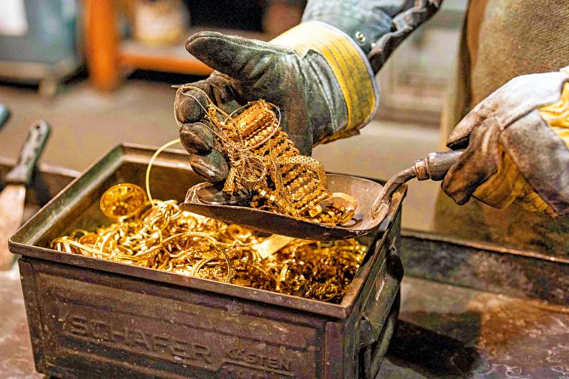 商品动向/美减息预期增 美汇料续跌\徐惠芳