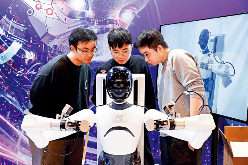 渊谋远略/中国人形机器人发展进新台阶\袁 渊