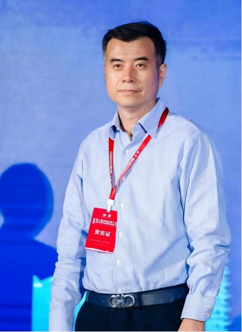 以专业破解瓶颈，用创新驱动升级——记化学工程专家宋华