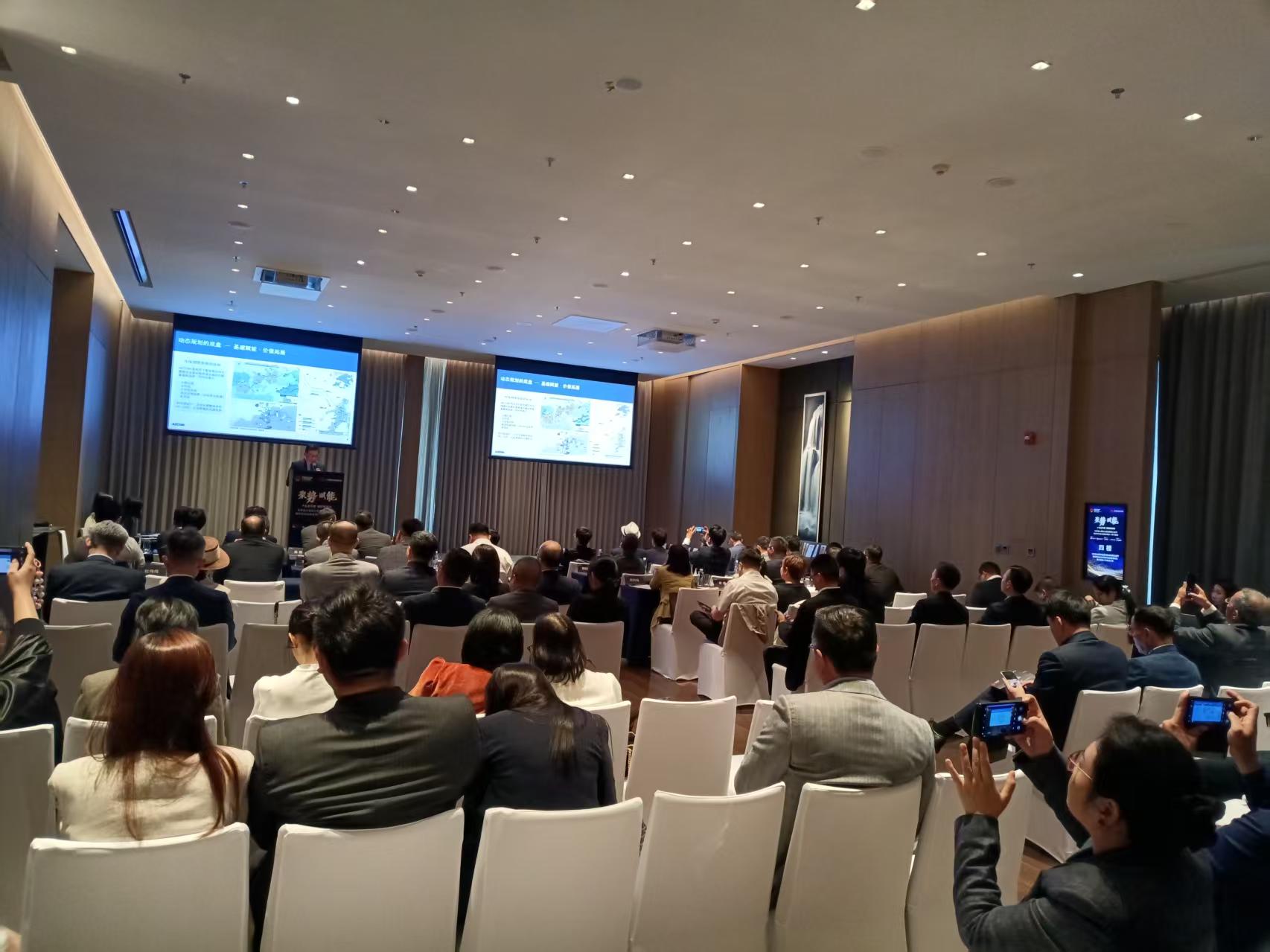 梁振英：深港合作是全球区域经济协同典范