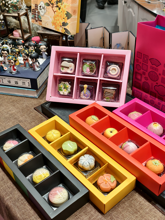 从观前街到拙政园：253岁稻香村“潮”出圈