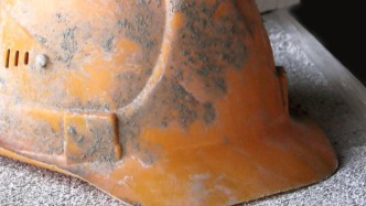 中煤关家崖煤业有限公司发生冒顶事故 被困4人遇难