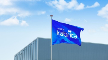 佳贝艾特8年领跑全球羊奶