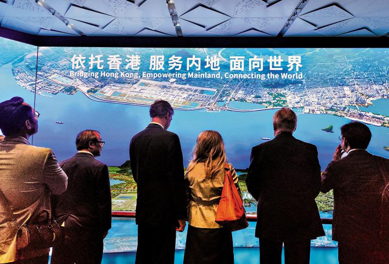 五年规划引领粤港制造业与服务业融合发展 ——香港与广东的“两业协同”实践历程与前瞻\李小瑛
