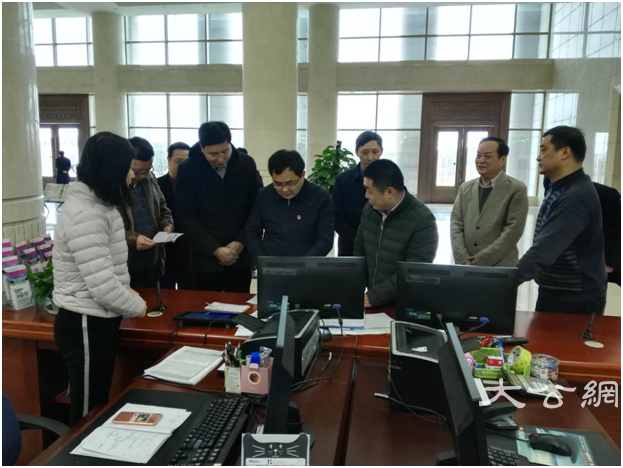 江西省民宗局曹国庆局长到行政中心调研政务服务工作