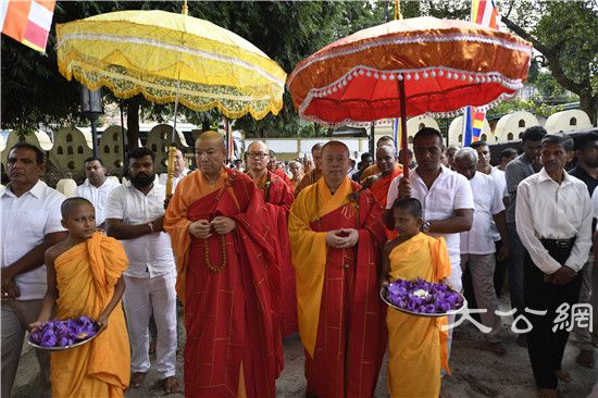 大福报！中国佛教代表团斯里兰卡瞻礼佛牙舍利圆满此行