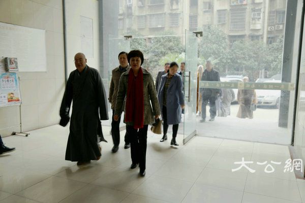 湖南省委常委、省委统战部部长黄兰香一行省佛协春节慰问