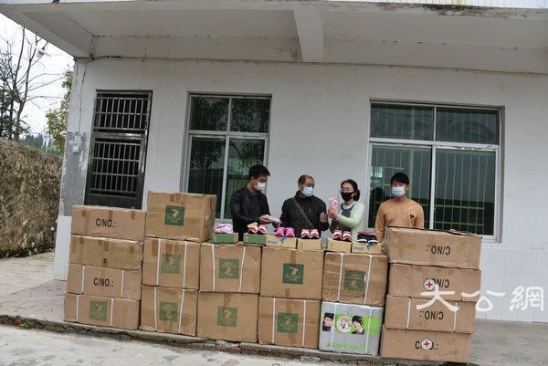 湖南佛协启动偏远山区中小寺院抗疫慈济行 (22).JPG