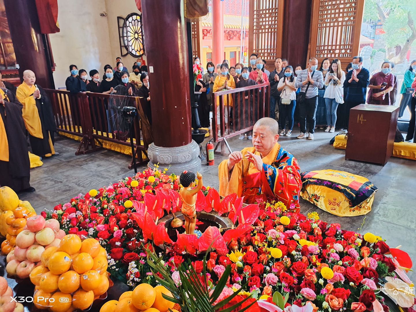 纯一法师佛诞感怀：浴佛水清如盛世 天心一点更分明