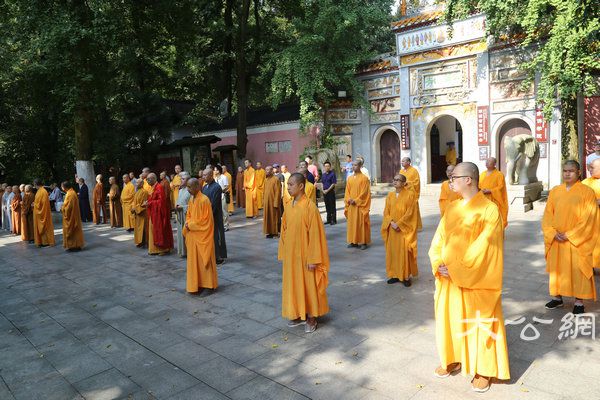 湖南佛学院开学大会召开 圣辉院长语重心长开示