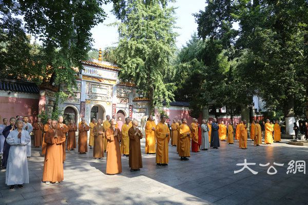 湖南佛学院第十届第四学期开学大会 (4).JPG