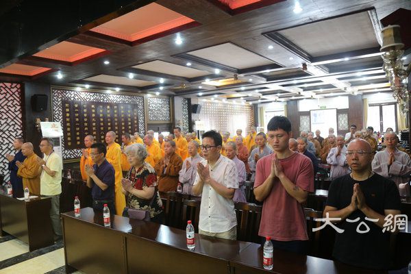 湖南佛学院第十届第四学期开学大会 (8).JPG