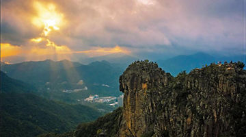 利貞：「大偵探」玄奘