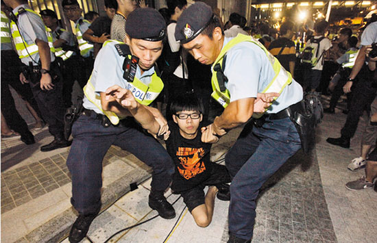 律政司覆核「聪锋」闯政总刑期