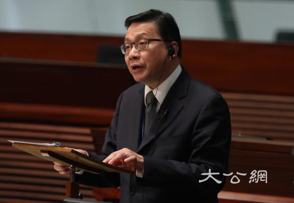 张炳良重申一地两检本届政府内会交代具体细节