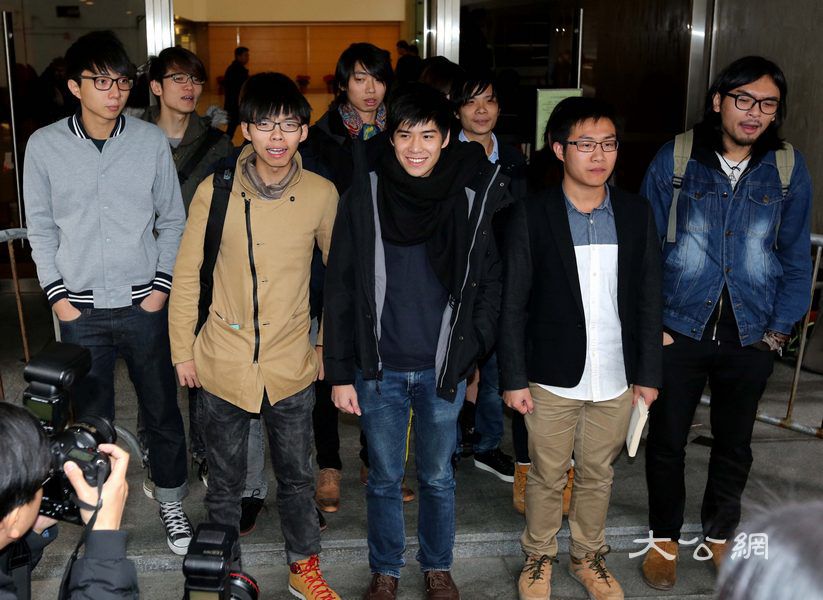 「佔旺」藐視法庭案 黃之鋒岑敖暉表示將認罪