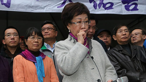 吕秀莲痛批台当局:全部乱套遭民众唾骂 非常丢脸