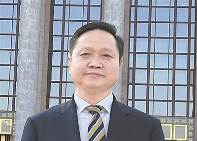 吴效科 全国政协委员、黑龙江省医院院长