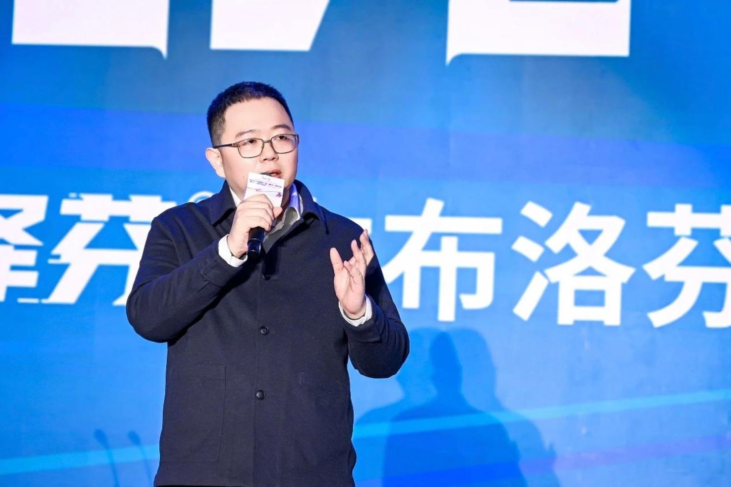 许红磊 从“小镇做题家”到行业破局者